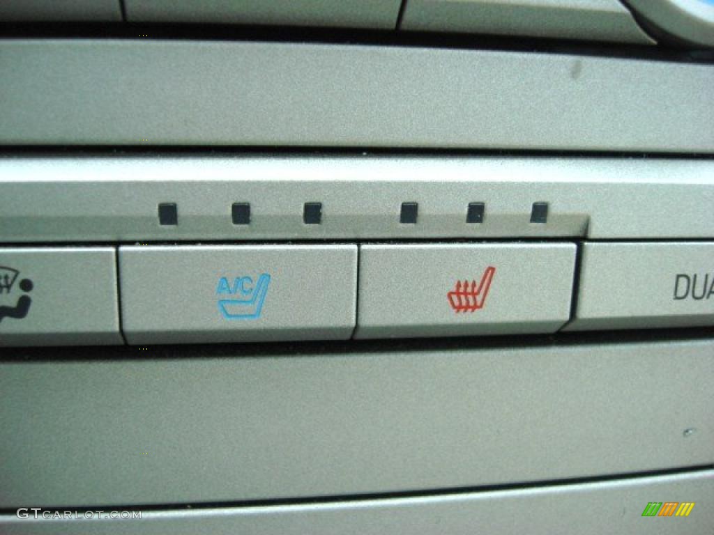 2007 Lincoln MKX Standard MKX Model Controls Photo #48443484