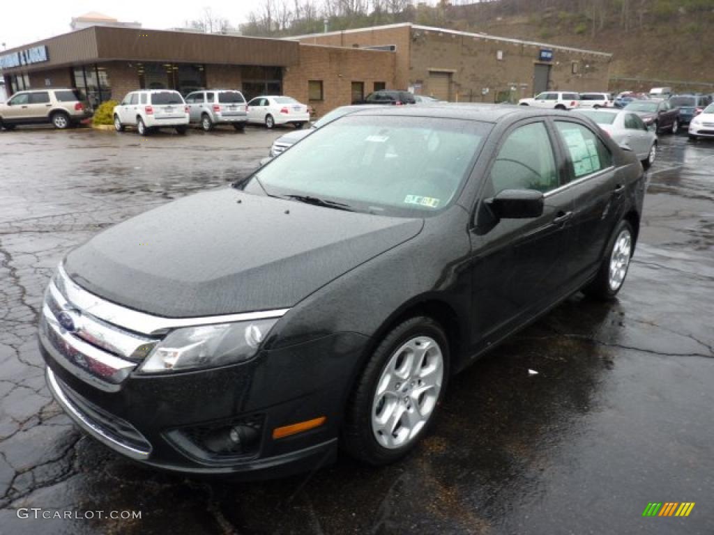 2011 Fusion SE - Tuxedo Black Metallic / Charcoal Black photo #5