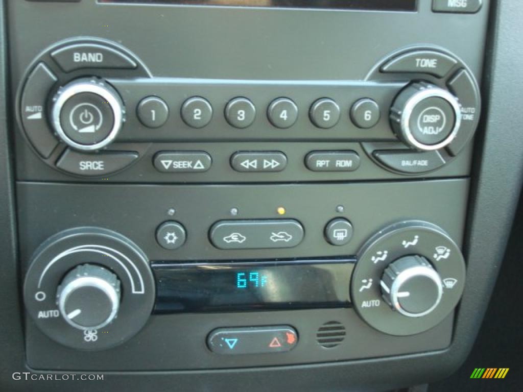 2006 Chevrolet Malibu SS Sedan Controls Photo #48446871