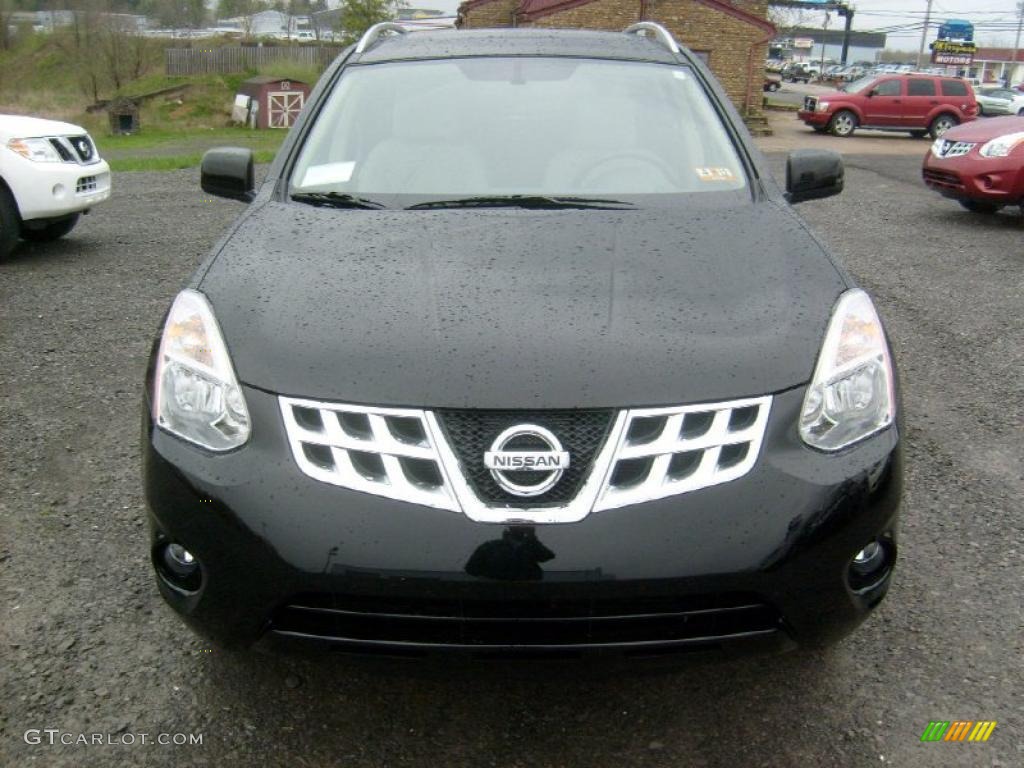 2011 Rogue SL AWD - Wicked Black / Gray photo #6