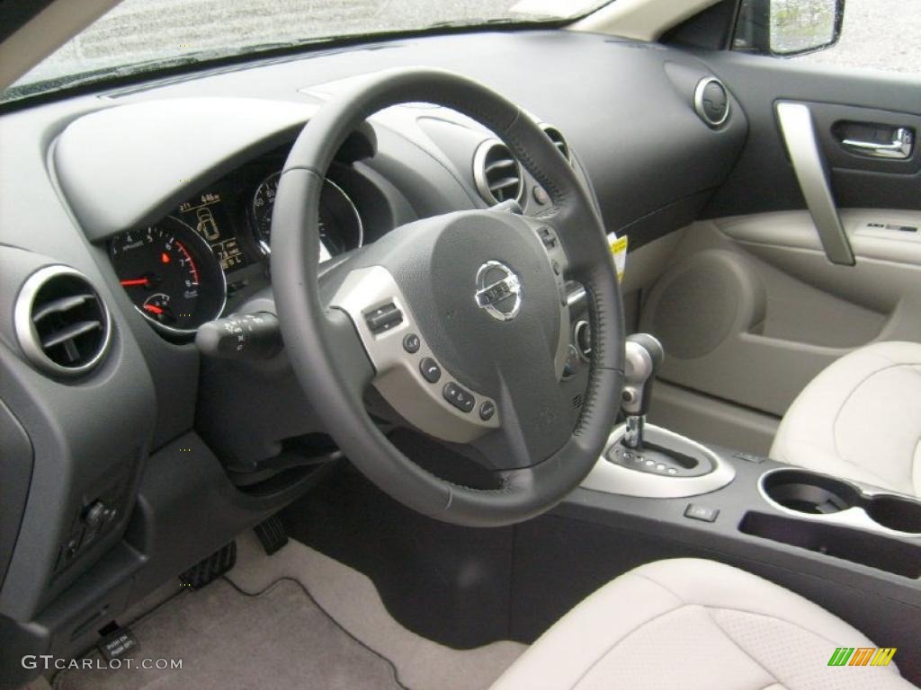 2011 Rogue SL AWD - Wicked Black / Gray photo #9