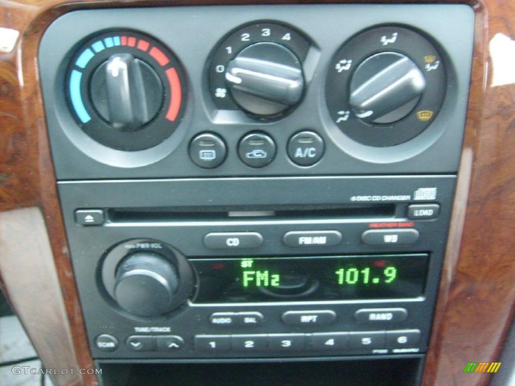 2003 Subaru Legacy 2.5 GT Sedan Controls Photo #48447606