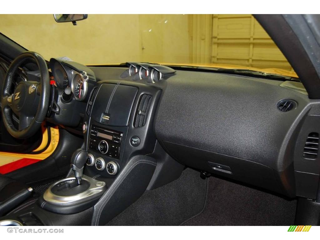 2009 370Z Coupe - Chicane Yellow / Black Cloth photo #16