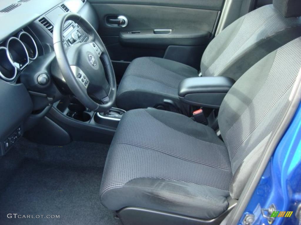 2011 Versa 1.8 SL Hatchback - Metallic Blue / Charcoal photo #8