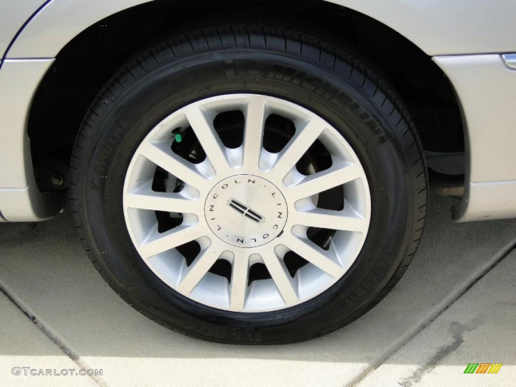 2006 Lincoln Town Car Signature Wheel Photo #48451287