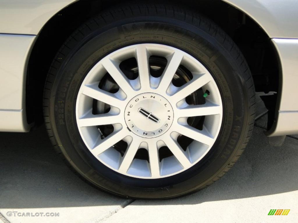 2006 Lincoln Town Car Signature Wheel Photo #48451311