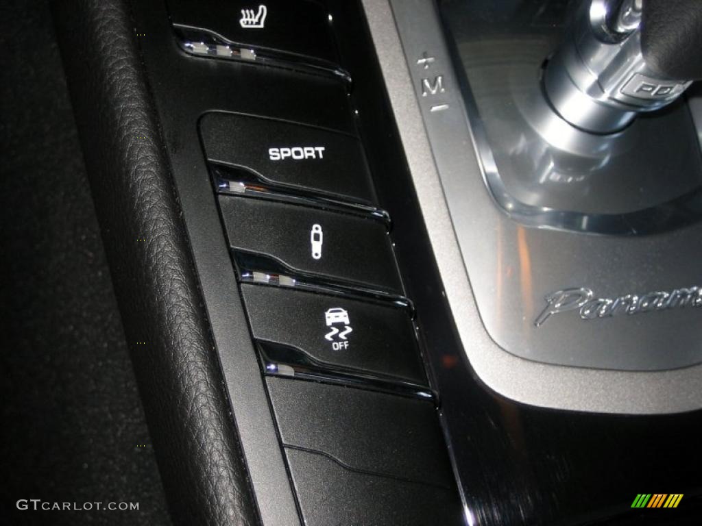 2010 Porsche Panamera S Controls Photo #48454561
