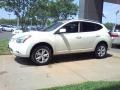 2009 Phantom White Nissan Rogue SL  photo #18