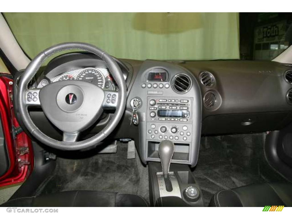 2007 Pontiac Grand Prix GXP Sedan Ebony Dashboard Photo #48457544