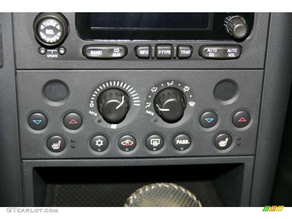 2007 Pontiac Grand Prix GXP Sedan Controls Photo #48457625