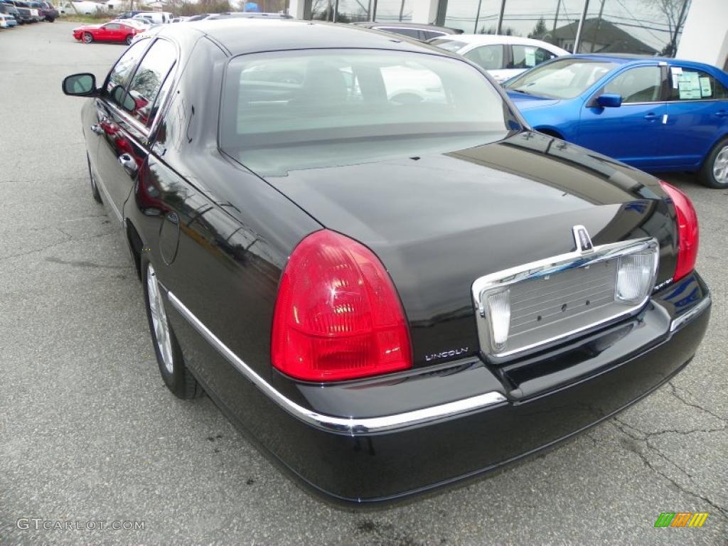 Black 2010 Lincoln Town Car Signature Limited Exterior Photo #48461772