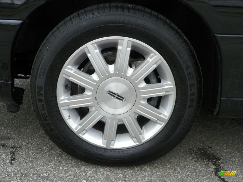 2010 Lincoln Town Car Signature Limited Wheel Photo #48461934