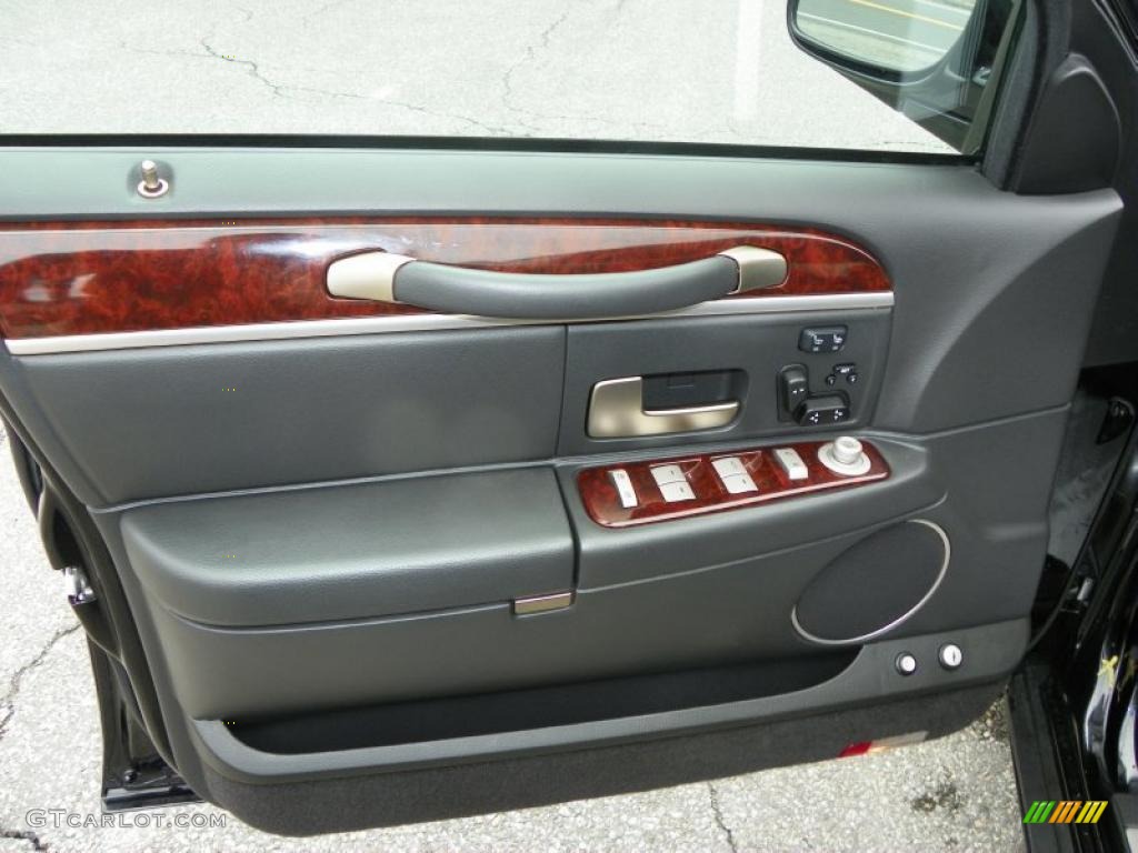 2010 Lincoln Town Car Signature Limited Black Door Panel Photo #48461952