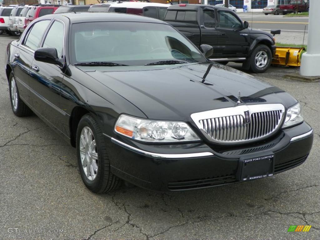 Black 2010 Lincoln Town Car Signature Limited Exterior Photo #48462138