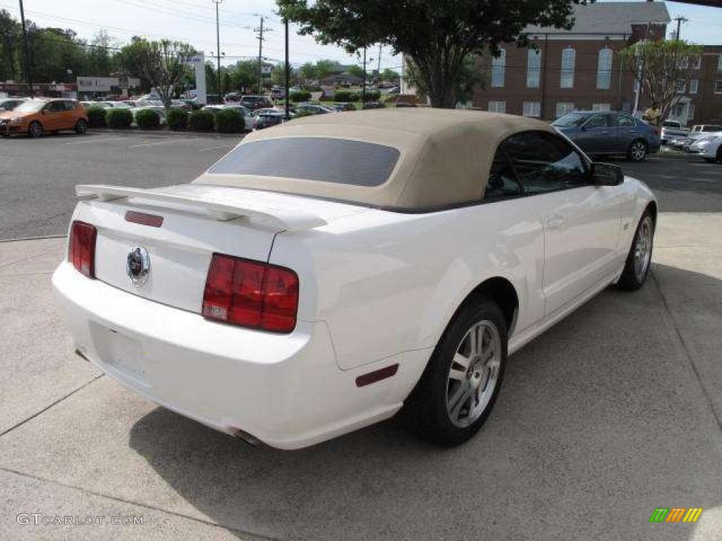 2006 Mustang GT Premium Convertible - Performance White / Light Parchment photo #3