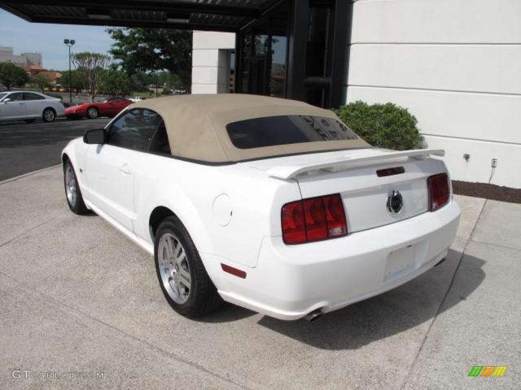 2006 Mustang GT Premium Convertible - Performance White / Light Parchment photo #4