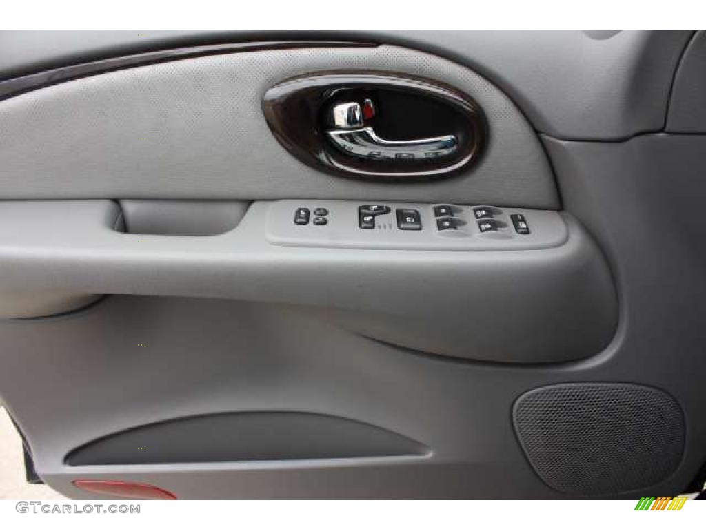 2007 Buick Rainier CXL AWD Controls Photo #48463380