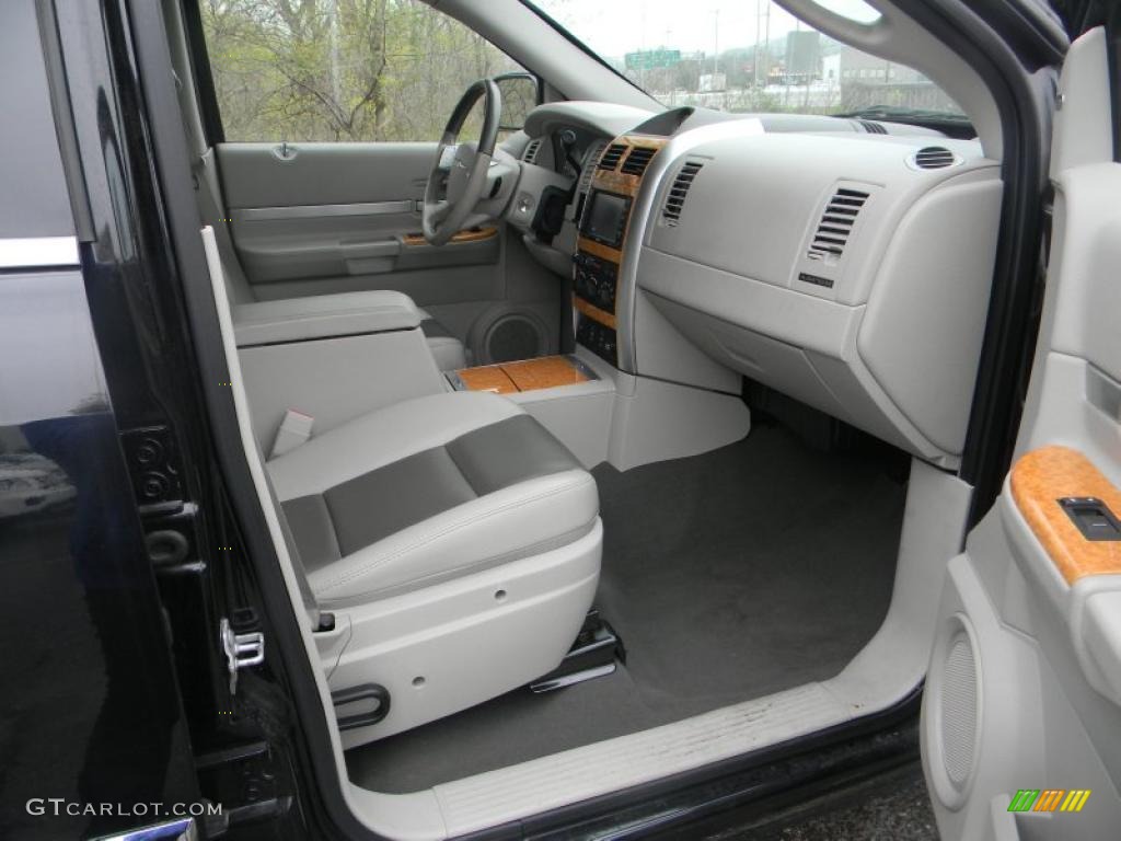 2008 Chrysler Aspen Limited 4WD interior Photo #48463686