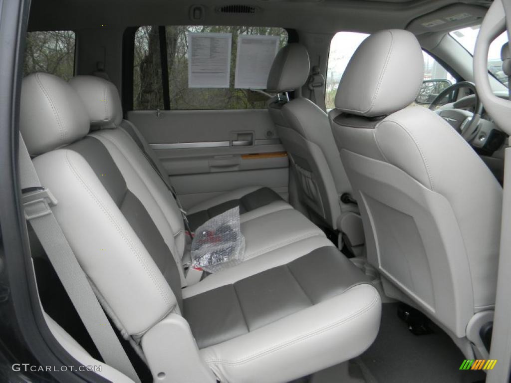 Light Graystone Interior 2008 Chrysler Aspen Limited 4WD Photo #48463698