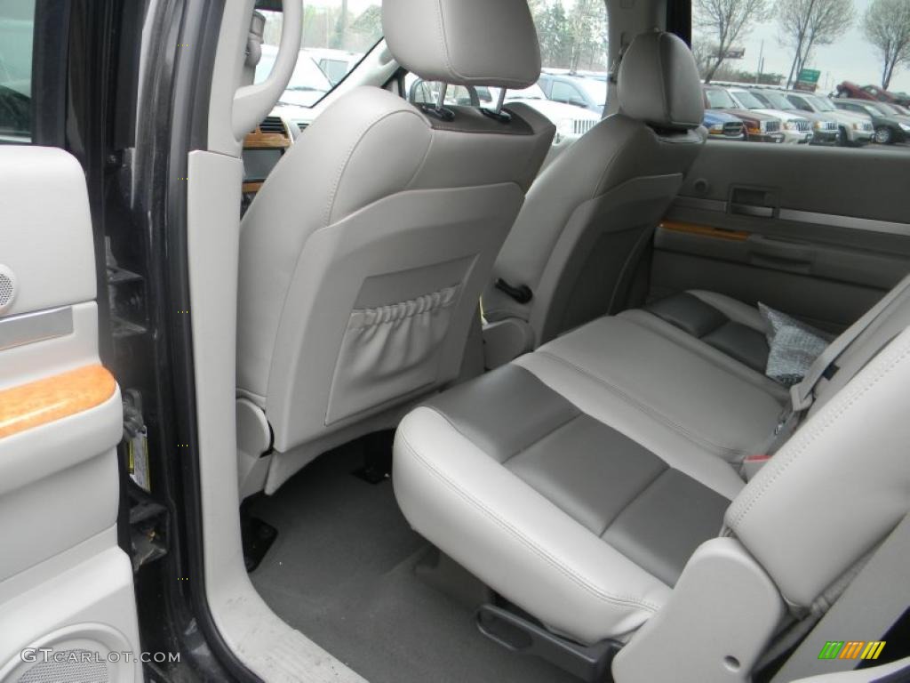 Light Graystone Interior 2008 Chrysler Aspen Limited 4WD Photo #48463713