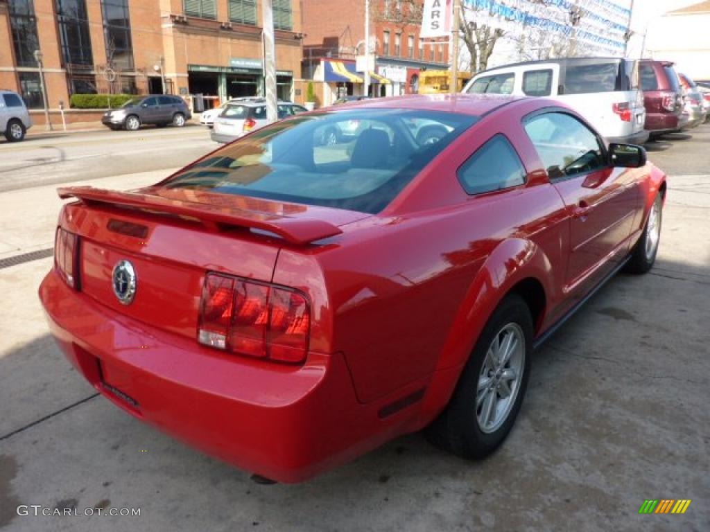 2005 Mustang V6 Deluxe Coupe - Torch Red / Light Graphite photo #4