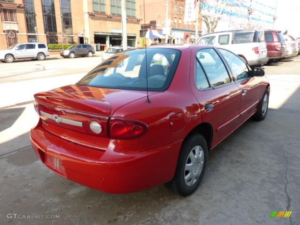 2003 Cavalier Sedan - Victory Red / Graphite Gray photo #4