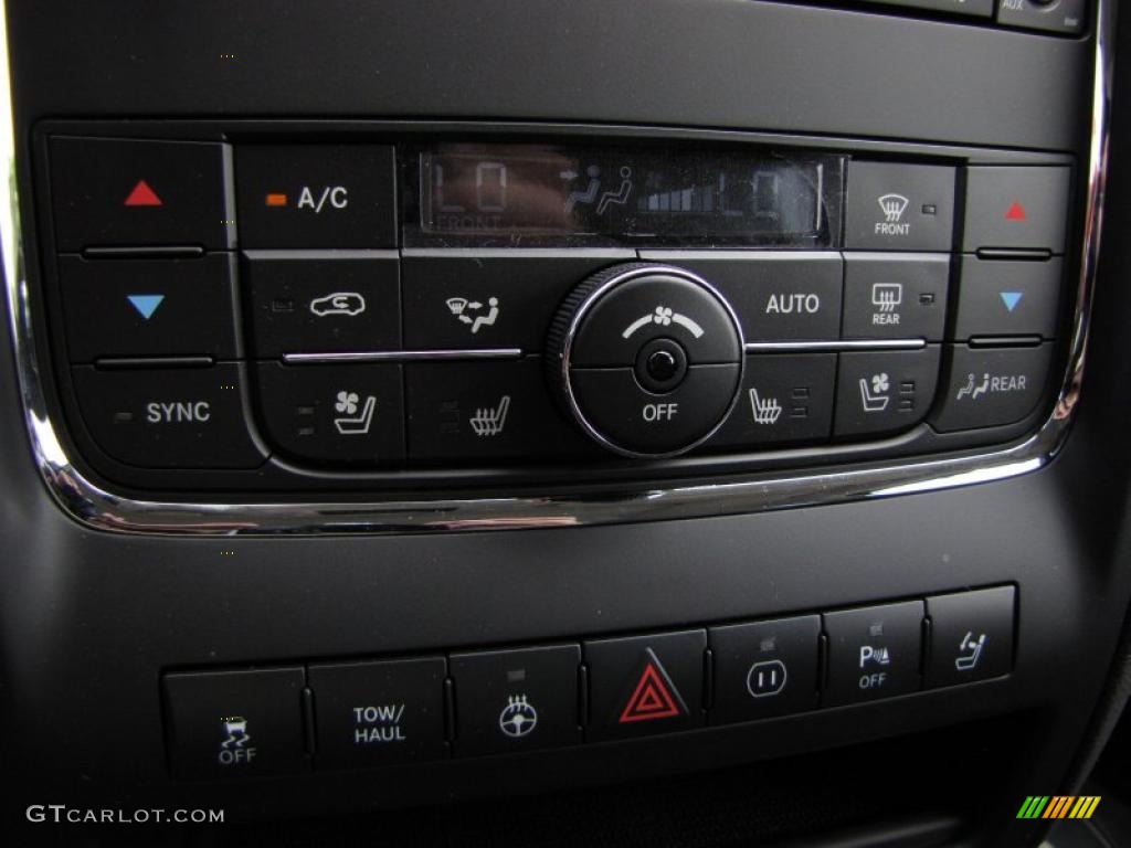 2011 Dodge Durango Citadel Controls Photo #48465135
