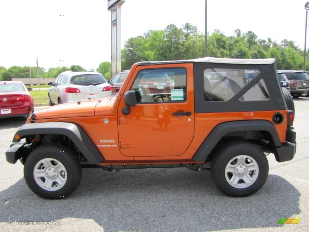 2011 Wrangler Sport 4x4 - Mango Tango Pearl / Black photo #4