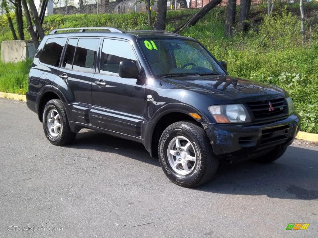 2001 Mitsubishi Montero XLS 4x4 Exterior Photos