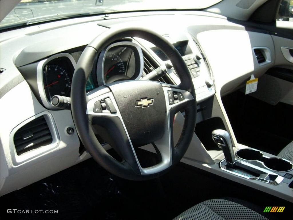 2011 Chevrolet Equinox LT Light Titanium/Jet Black Dashboard Photo #48466971