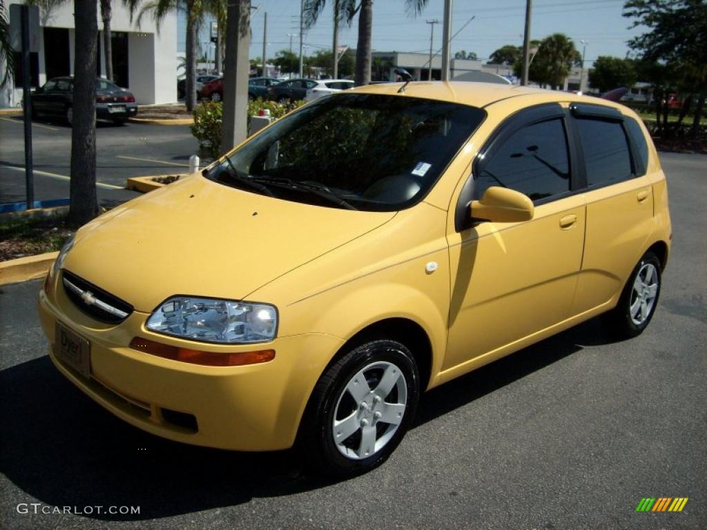 2006 Aveo LS Hatchback - Summer Yellow / Charcoal photo #1