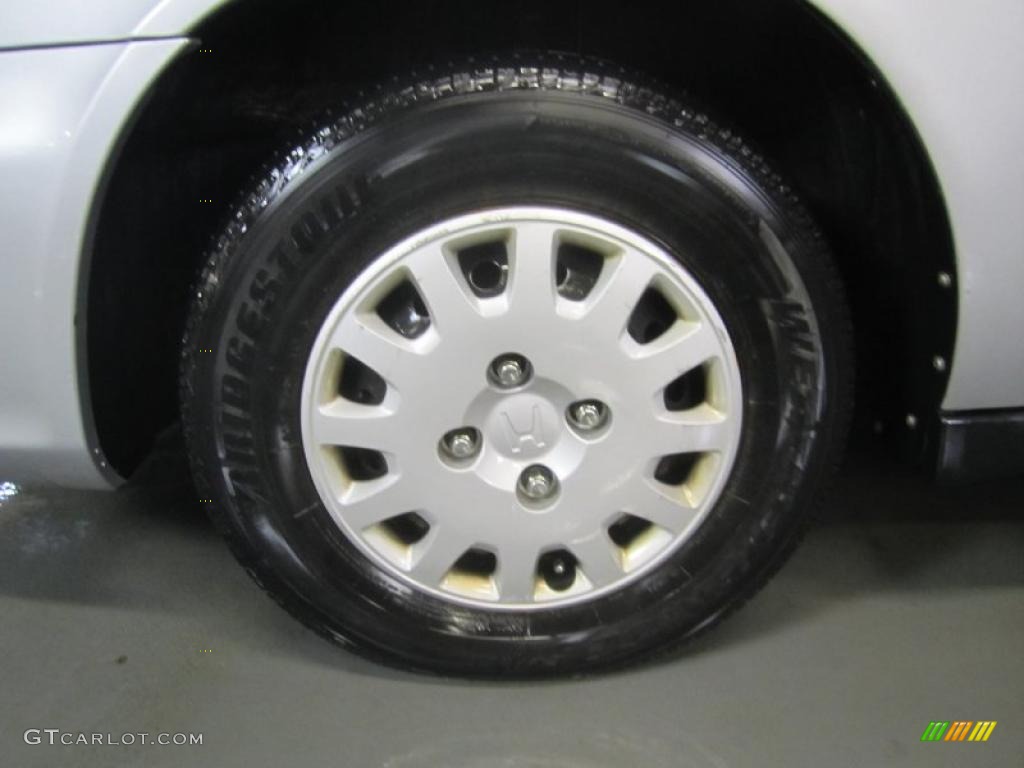 2002 Honda Accord VP Sedan Wheel Photo #48468216