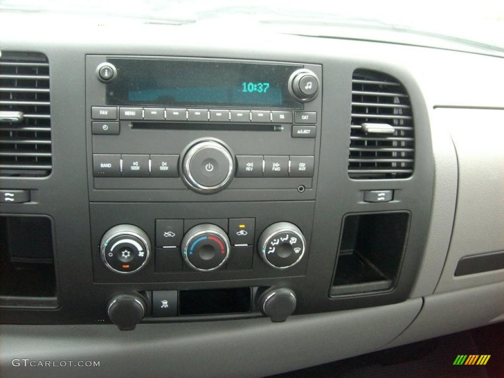 2009 Chevrolet Silverado 1500 Regular Cab Controls Photo #48468402