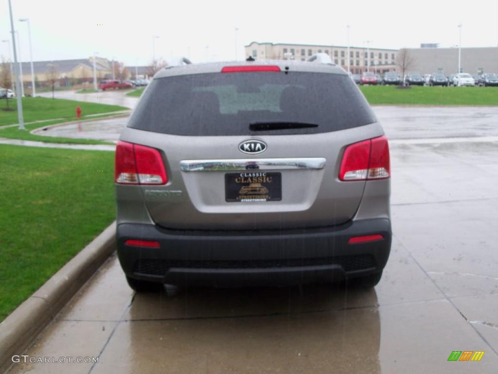 2011 Sorento LX V6 AWD - Titanium Silver / Gray photo #6