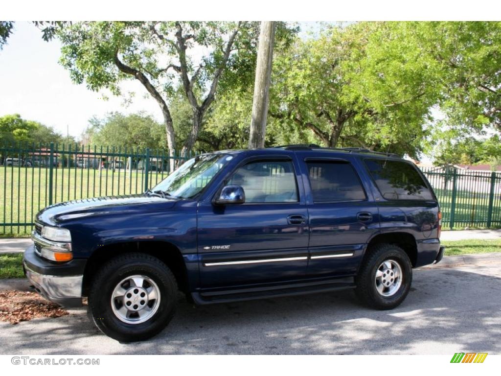 2001 Tahoe LT 4x4 - Indigo Blue Metallic / Tan/Neutral photo #2