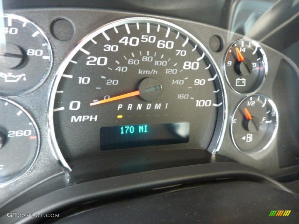 2011 Chevrolet Express Cutaway 3500 Utility Van Gauges Photo #48468981