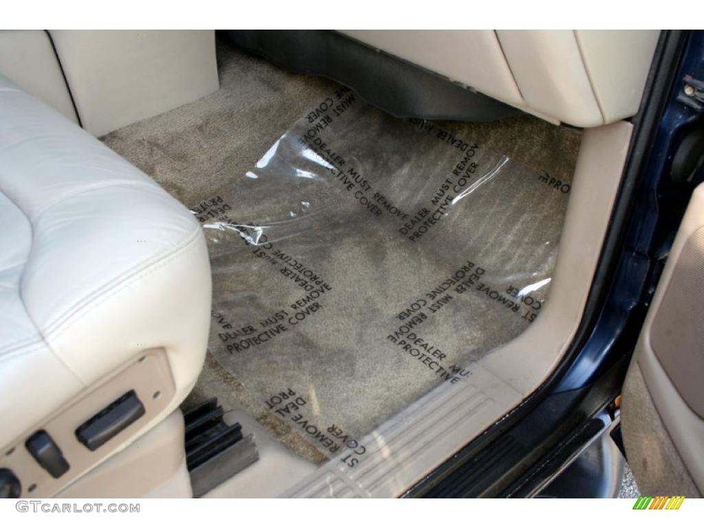 2001 Tahoe LT 4x4 - Indigo Blue Metallic / Tan/Neutral photo #31