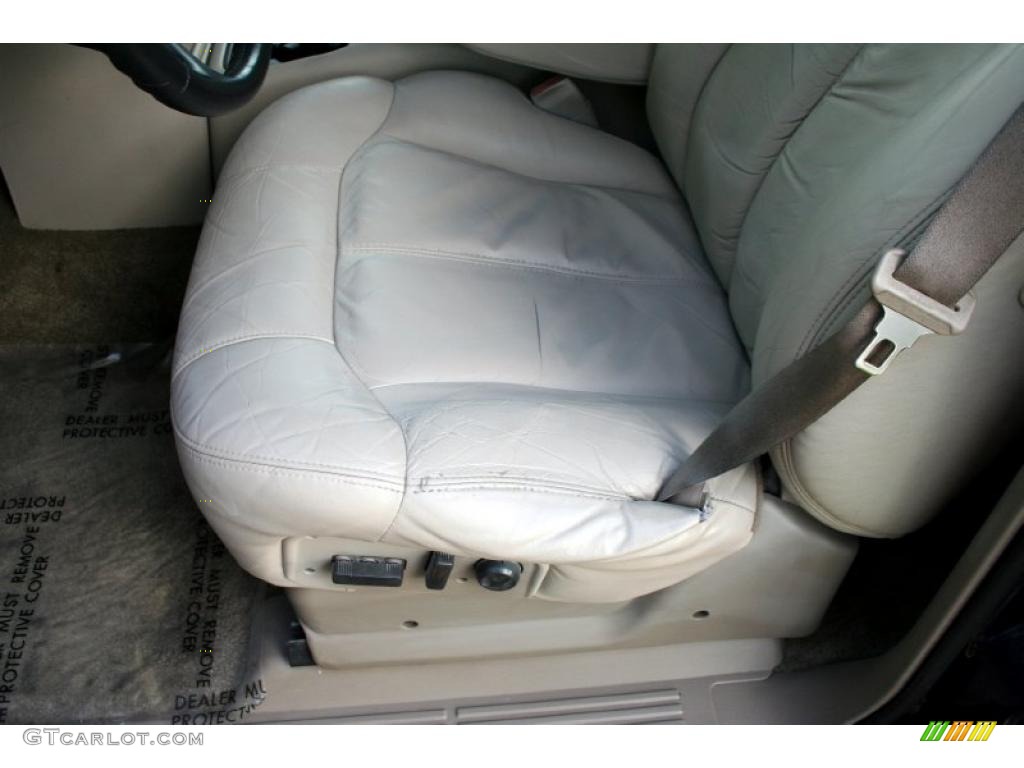 2001 Tahoe LT 4x4 - Indigo Blue Metallic / Tan/Neutral photo #33