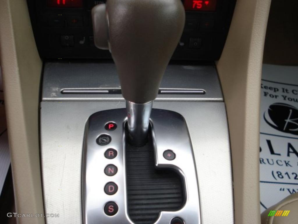 2005 A4 1.8T quattro Sedan - Canvas Beige Metallic / Beige photo #17