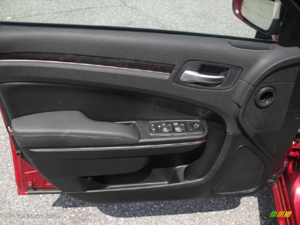 2011 Chrysler 300 Standard 300 Model Black Door Panel Photo #48471315