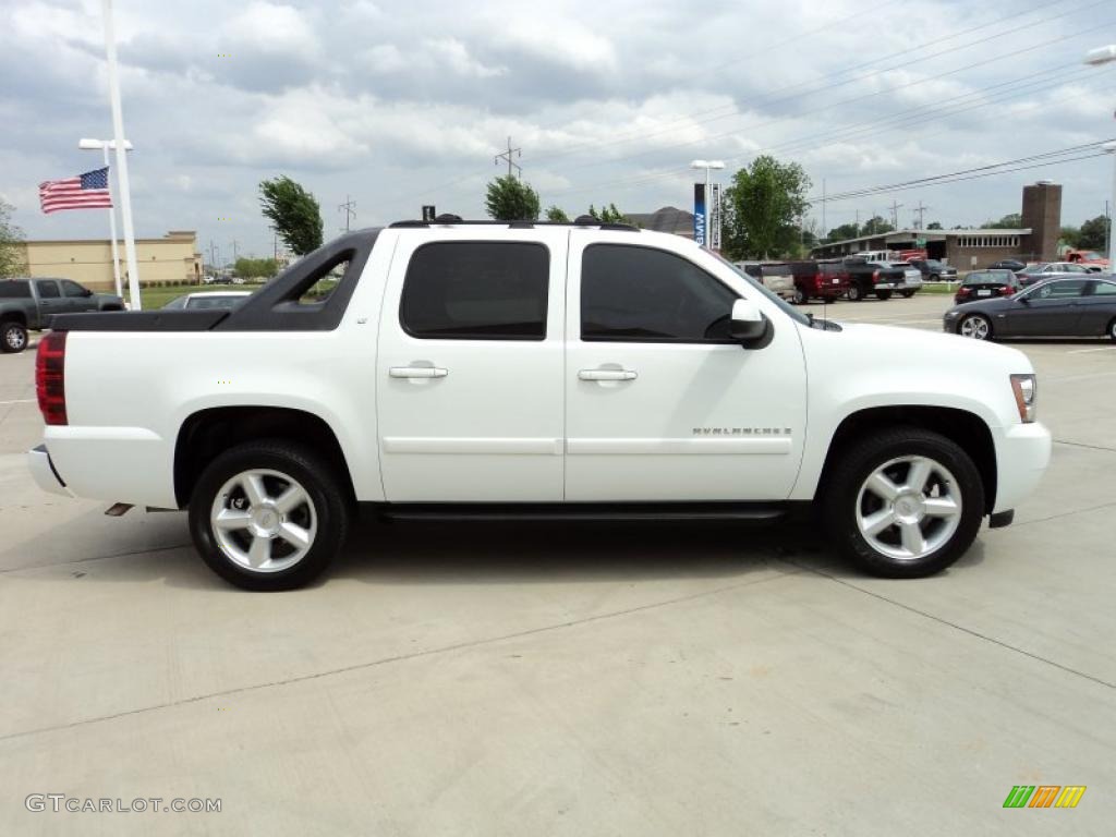 Summit White 2007 Chevrolet Avalanche LT Exterior Photo #48471399