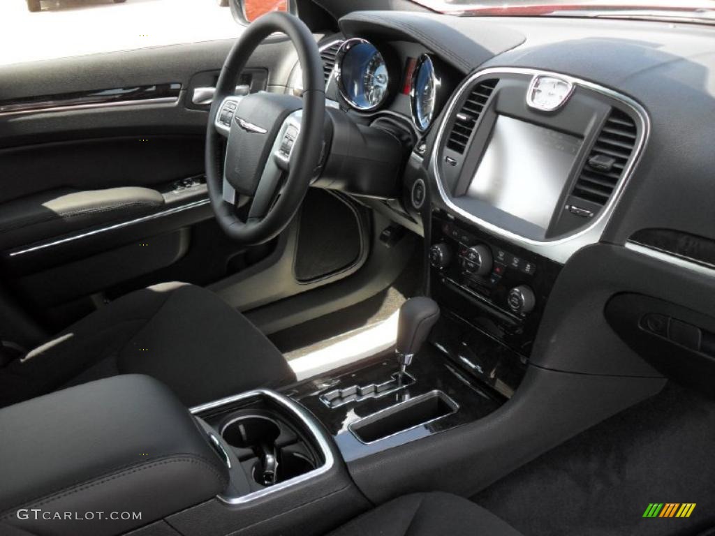 2011 Chrysler 300 Standard 300 Model Black Dashboard Photo #48471414