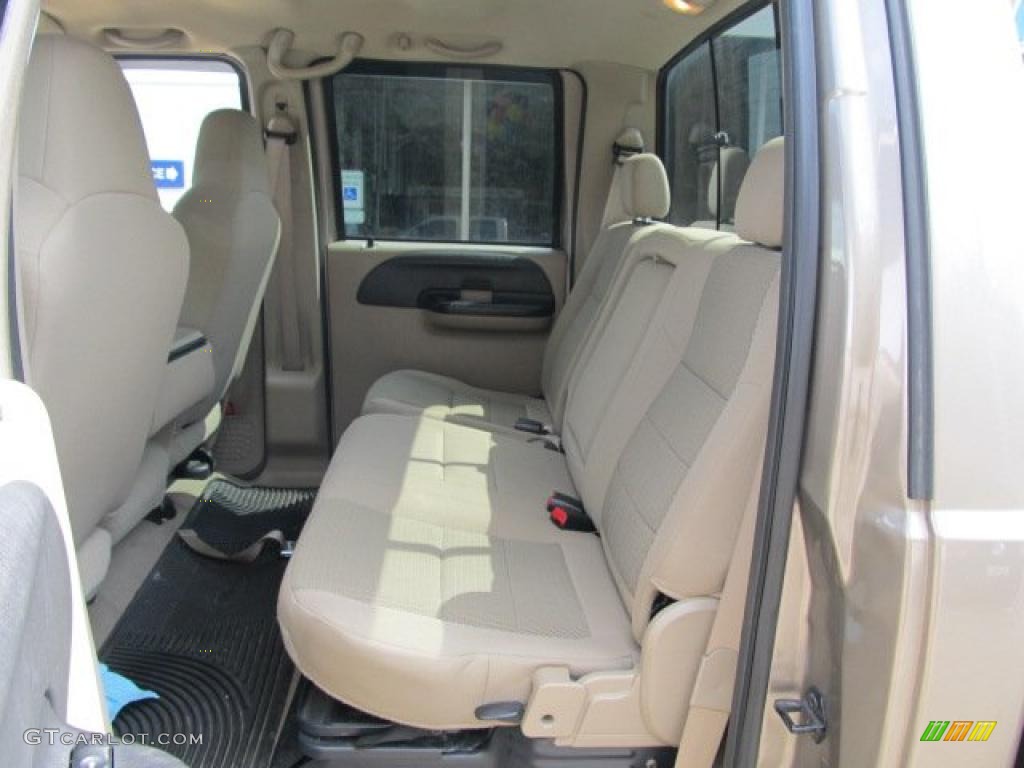 Tan Interior 2006 Ford F250 Super Duty XLT Crew Cab 4x4 Photo #48471489