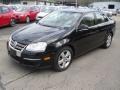 Black - Jetta SE Sedan Photo No. 1