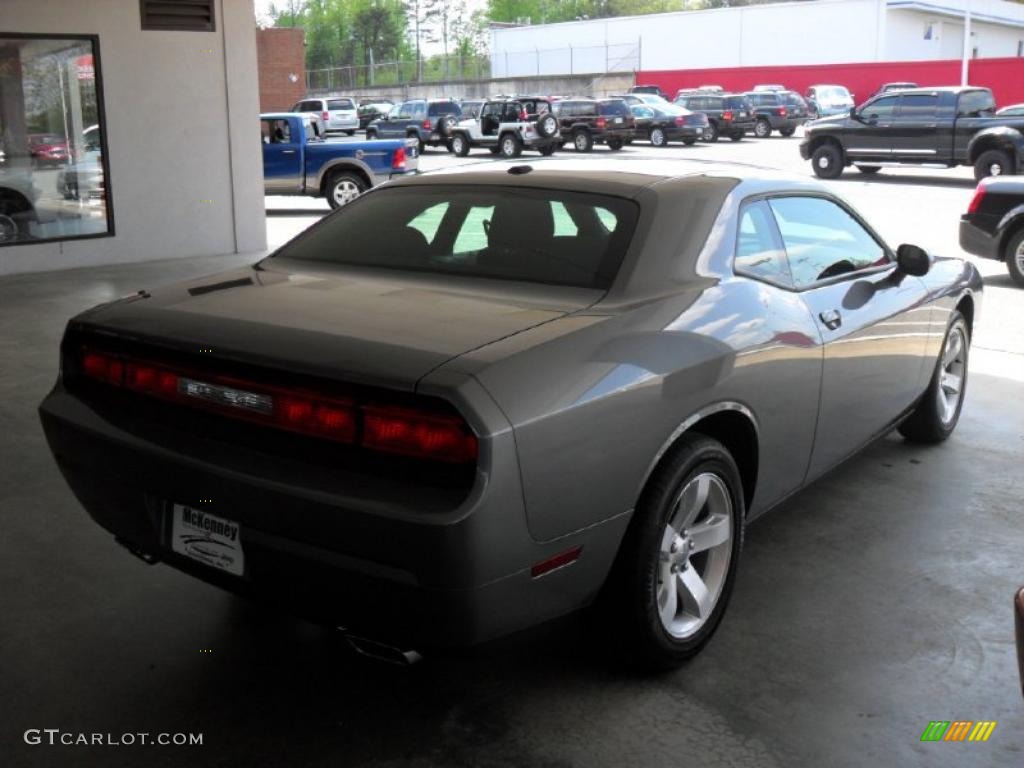 2011 Challenger SE - Tungsten Metallic / Dark Slate Gray photo #3