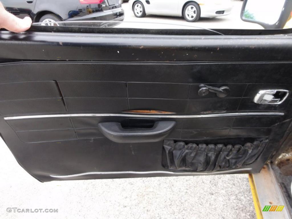 1971 Volkswagen Karmann Ghia Coupe Black Door Panel Photo #48472113