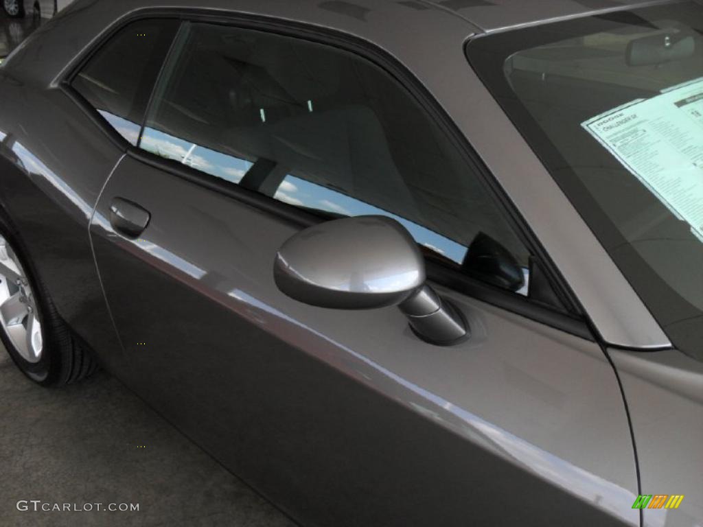 2011 Challenger SE - Tungsten Metallic / Dark Slate Gray photo #22