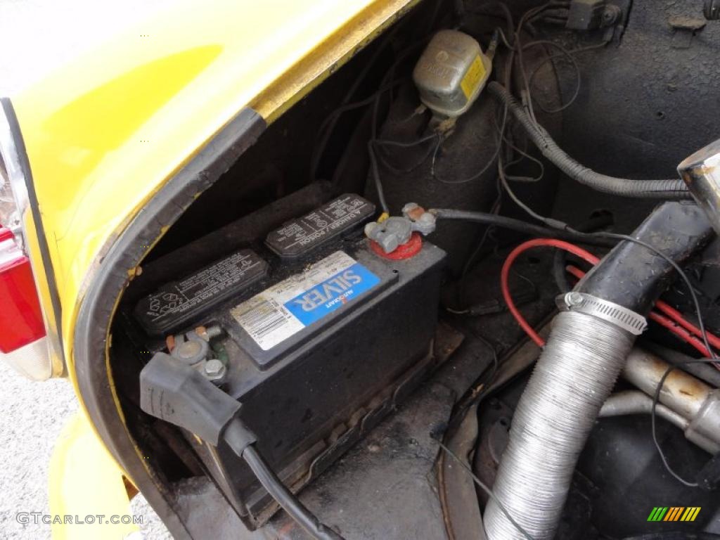 1971 Volkswagen Karmann Ghia Coupe 1.6 Liter Air-Cooled Flat 4 Cylinder Engine Photo #48472338