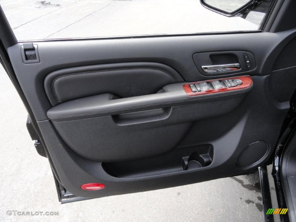 2011 Cadillac Escalade EXT Premium AWD Ebony/Ebony Door Panel Photo #48472617