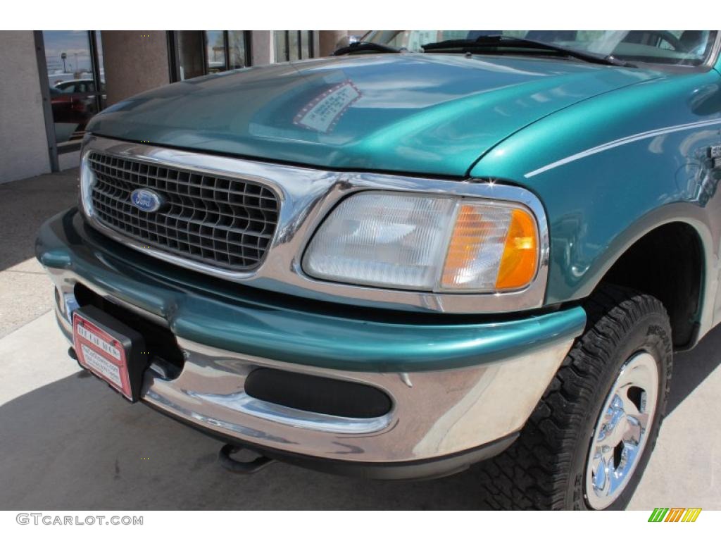 1997 Expedition XLT 4x4 - Pacific Green Metallic / Medium Graphite photo #15